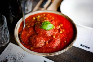 Класичні фрикадельки з яловичини